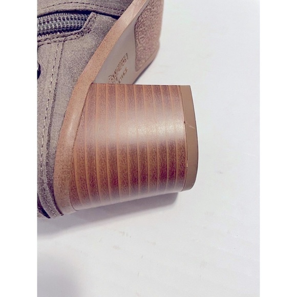 FERGILICIOUS BY FERGIE ANKLE BOOT TAUPE COLOR WOMENS SIZE 6 - Picture 7 of 9